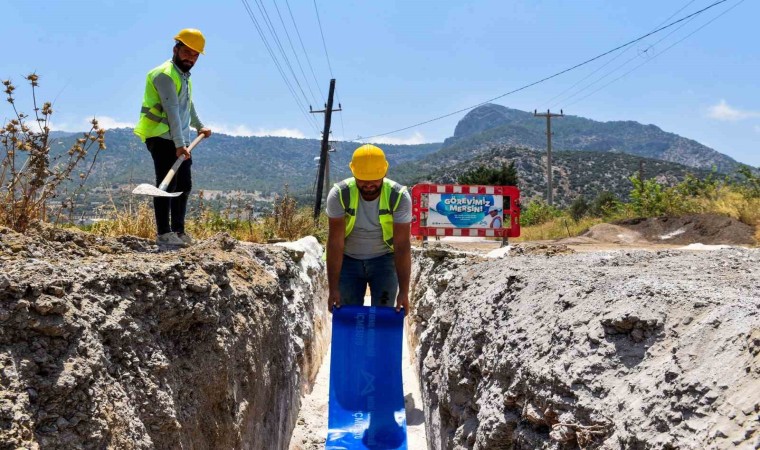 MESKİnin, Silifkede başlattığı içme suyu iletim hattı çalışmaları sürüyor