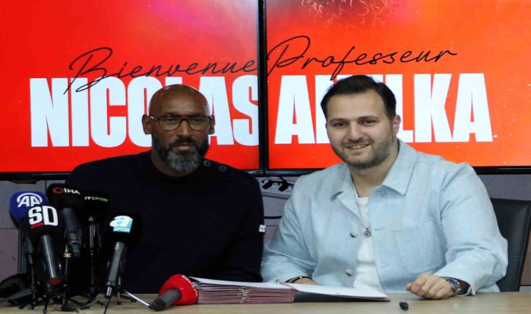 Nicolas Anelka, Ümraniyespordan ayrıldığını açıkladı