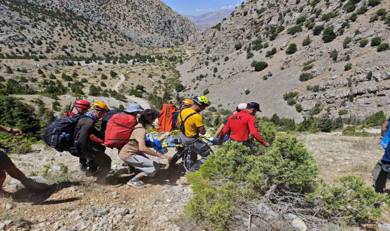 Niğde Aladağlarda tırmanış sırasında düşen dağcı öldü