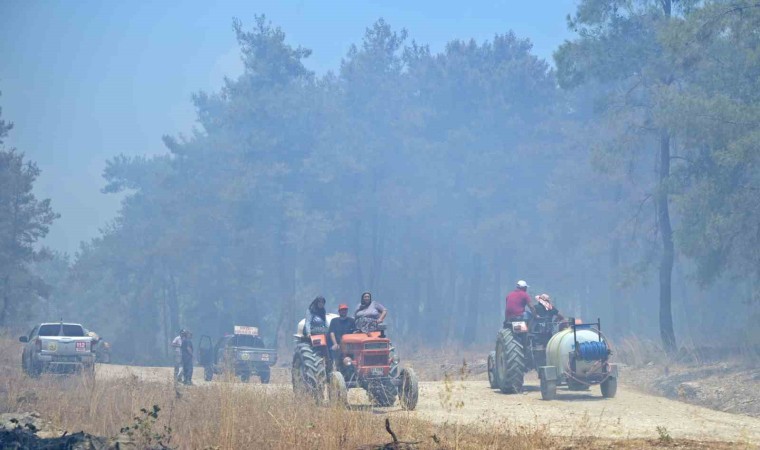 Orman yangınına çiftçi filosuyla müdahale