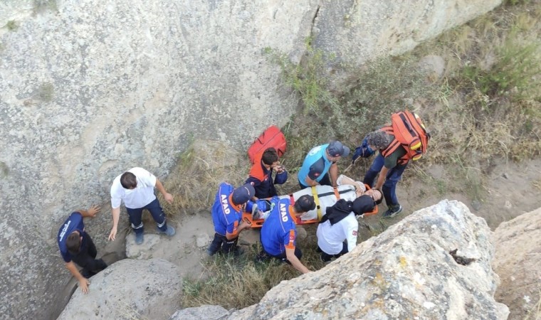 Soğanlıda yürüyüş yaparken düşerek mahsur kalan turist kurtarıldı