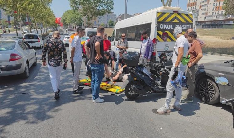 Sultangazide motosiklet sürücüsü feci kazada ağır şekilde yaralandı