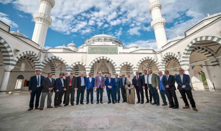 TBMM Başkanı Kurtulmuş, ABDde Büyükelçi Önal ve Müslüman toplum liderleri ile görüştü