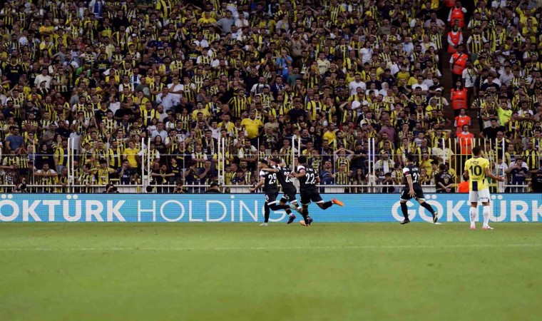 UEFA Şampiyonlar Ligi 2. Eleme Turu: Fenerbahçe: 0 - FC Lugano: 1 (İlk yarı)