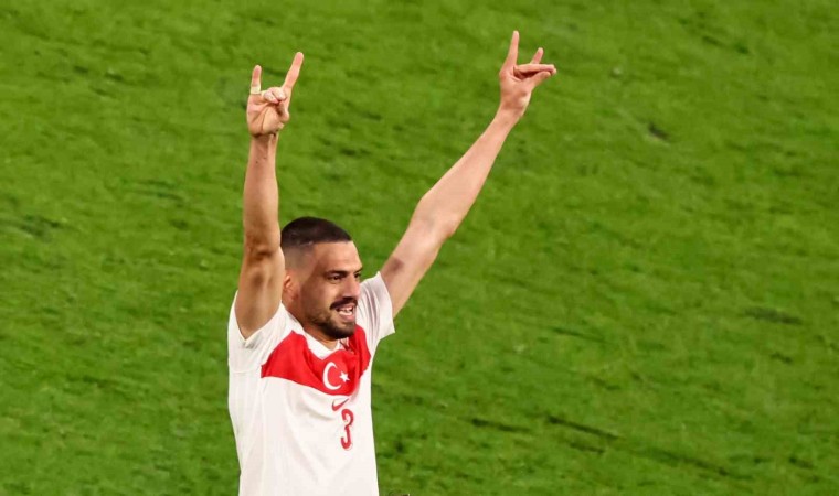 UEFAdan Merih Demirala 2 maç men cezası!