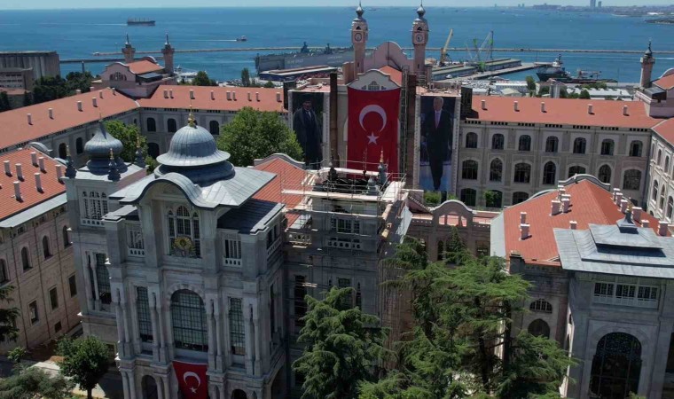 Üsküdarda tarihi binanın kubbesi yanarak çökmüştü, çalışmalar havadan görüntülendi