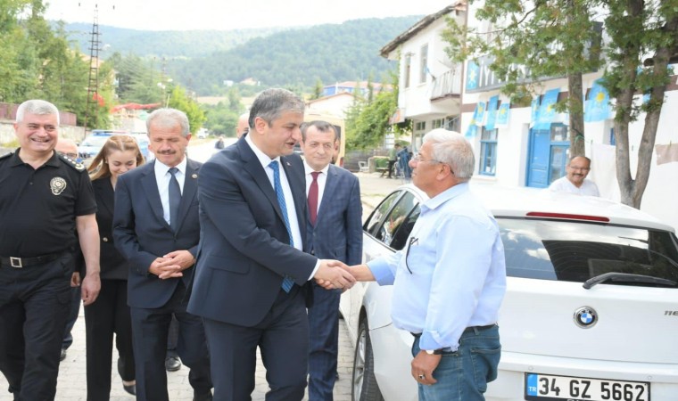 Vali Yavuz Ovacıkta esnaf ve vatandaşı dinledi