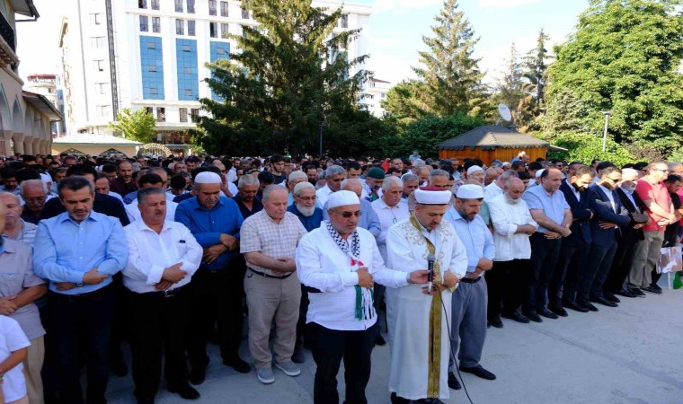 Vanda İsmail Haniye için gıyabi cenaze namazı kılındı