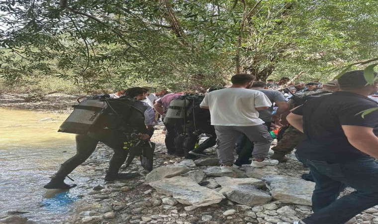 Vanda suya girdikten sonra boğulma tehlikesi geçiren kız çocuğu hastaneye kaldırıldı