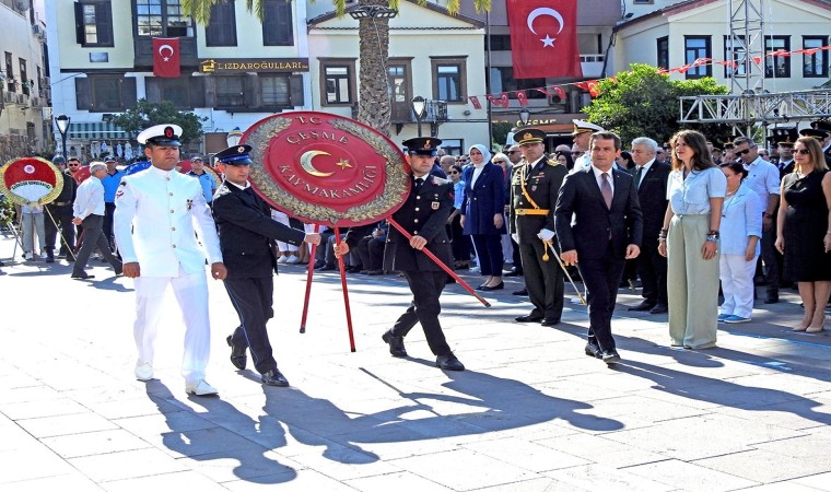 30 Ağustos Zafer Bayramı nedeniyle Çeşmede coşkulu kutlama