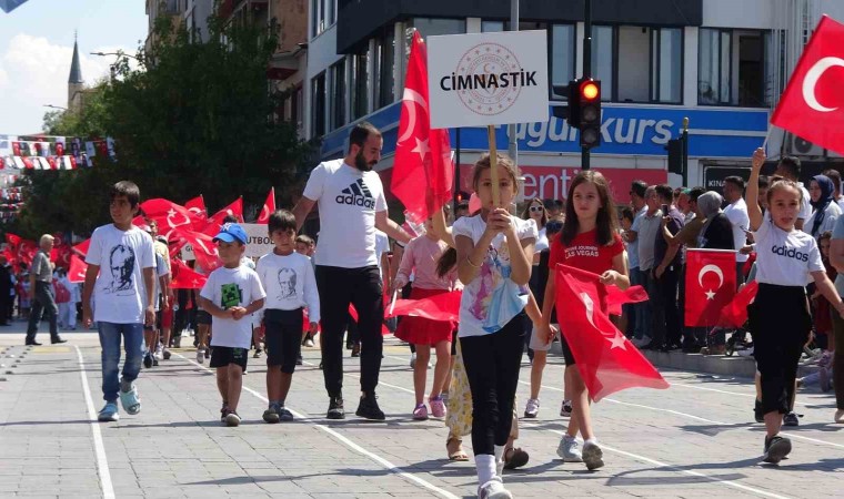 30 Ağustos Zafer Bayramının 102inci yılı Burdurda coşku ile kutlandı