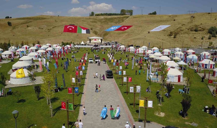 Ahlattaki Malazgirt kutlamaları coşkuyla devam ediyor