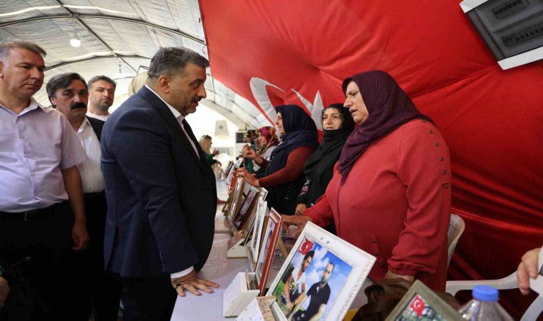 AK Parti İl Başkanı Ocaktan Diyarbakır annelerine ziyaret