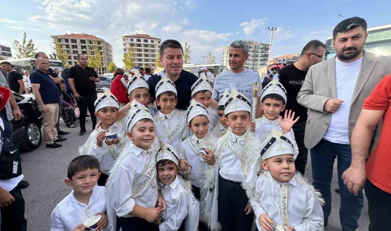 Aksaray Belediyesinden coşkulu toplu sünnet şöleni