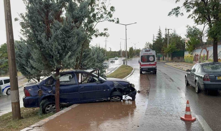 Aksarayda trafik kazası: 2 yaralı