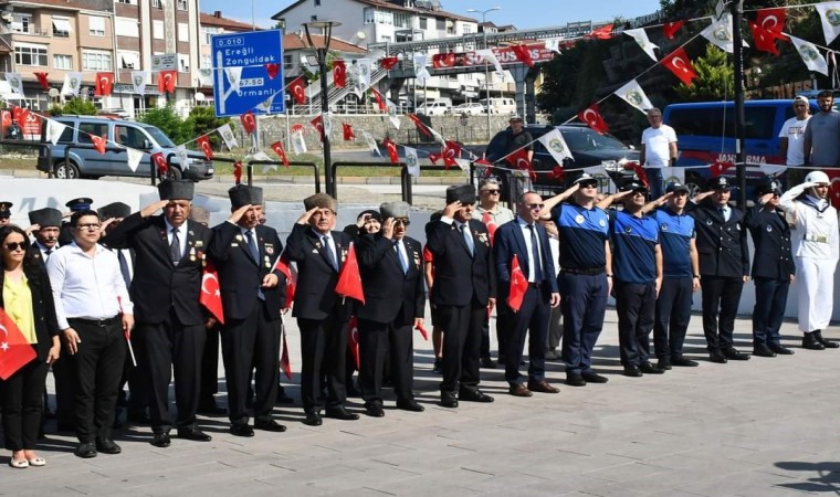 Alaplıda 30 Ağustos Zafer Bayramı törenle kutlandı