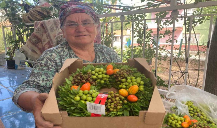 Avrupanın Noel kutlamalarındaki kapı süsleri Burdurdan