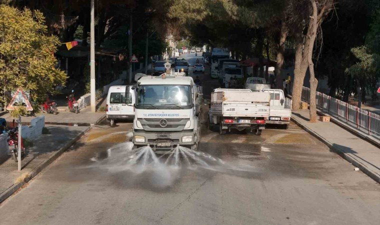 Aydın Büyükşehir Belediyesinden Acarlarda temizlik seferberliği