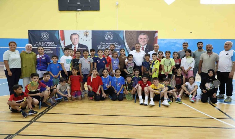 Badminton Gelişim Kampı Ağrıda başladı