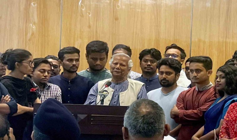 Bangladeşte Nobel ödüllü Muhammed Yunus ülkenin yeni başbakanı olarak yemin etti