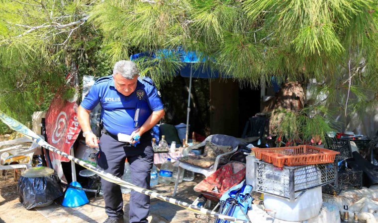 Barakadaki arkadaşının ölümünü Değnekle dürttüm, baktım ölmüş diye anlattı