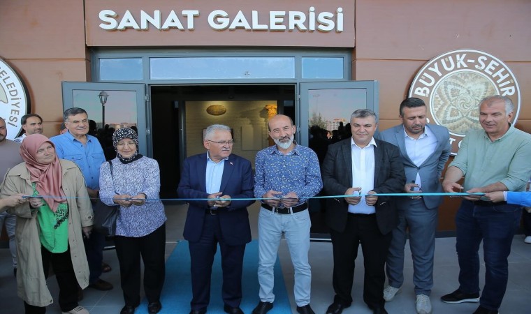 Başkan Büyükkılıçtan sanata ve sanatçıya destek sürüyor