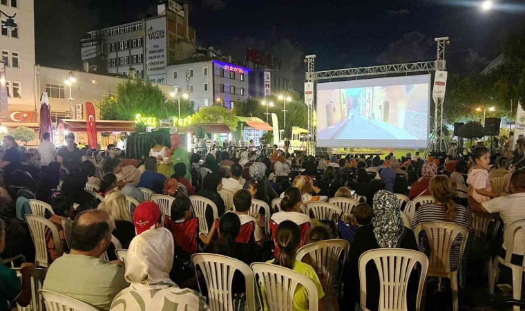 Başkan Kurnaz: “Açık Hava Sinema Festivalimiz yoğun katılımlar ile gerçekleşti”