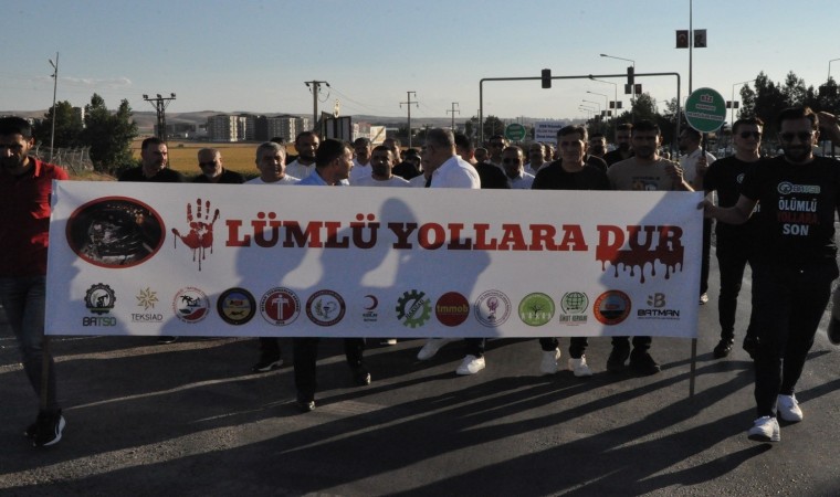 Batmanda STKlar 4 kişinin öldüğü yolu trafiğe kapatarak tepki gösterdi