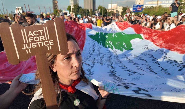 Beyrut Limanındaki patlamada hayatını kaybedenler anıldı