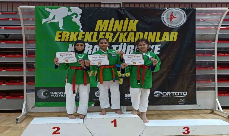 Bilecikli sporcular Kuraş Şampiyonasından büyük başarı ile döndü