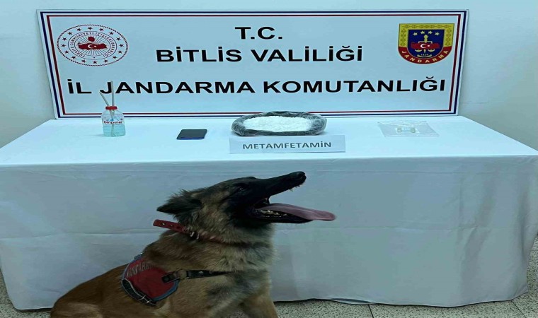 Bitliste 1 kilo 150 gram metamfetamin ele geçirildi