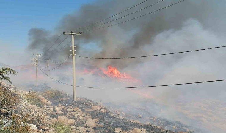 Bodrumda korkutan yangın