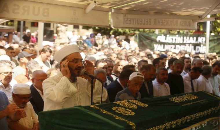 Bursada yüzlerce kişi Haniye için gıyabi cenaze namazına durdu