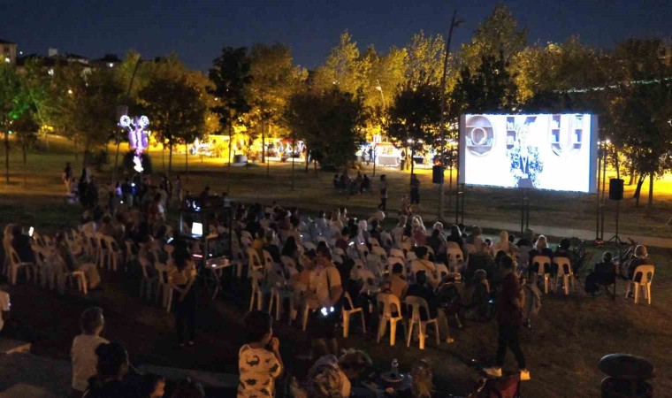 Büyükçekmecede Yaz Sinema Günlerine vatandaştan yoğun ilgi