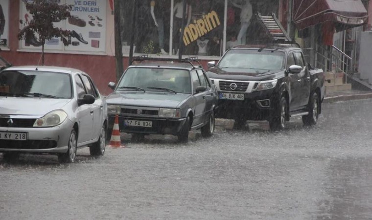 Çankırıda dolu yağışı etkili oldu