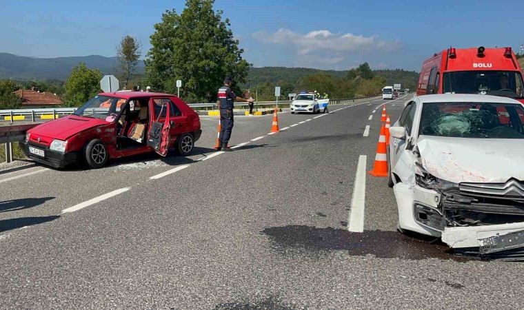 D-100de iki otomobil çarpıştı: 1 yaralı