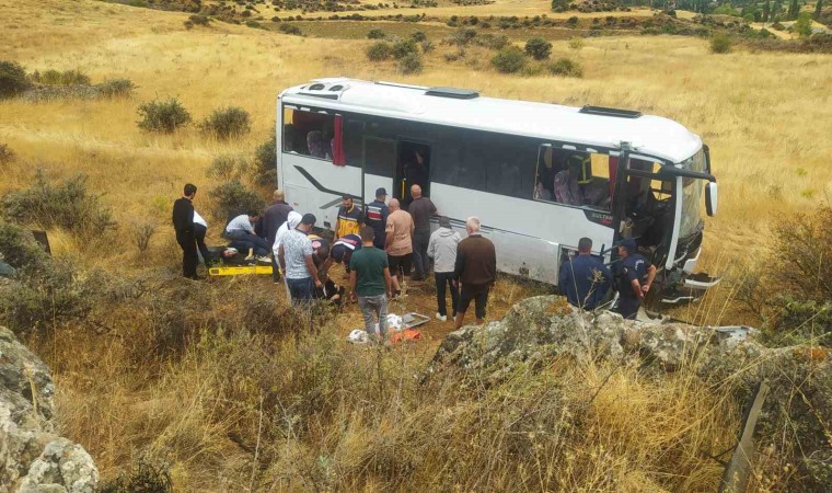 Düğün yolu faciaya dönüştü: 20ye yakın kişi yaralandı