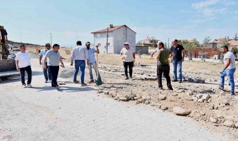 Emet Belediyesinden Sanayi Sitesinde parke taşı döşeme çalışması