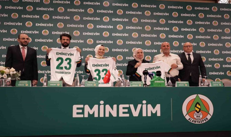 Eminevim Alanyasporun forma sırt sponsoru oldu