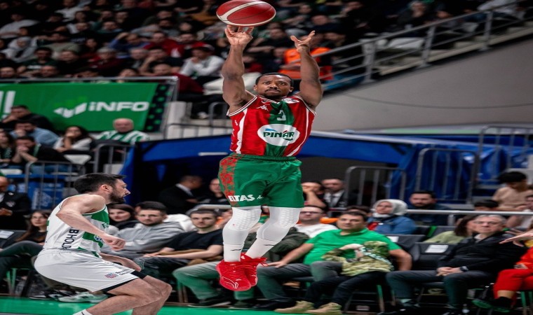 Errick McCollum, 1 yıl daha Karşıyakada