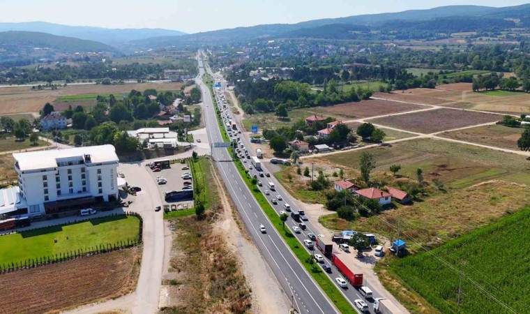 Eski yolu kullananların sayısı 4 kat arttı: Bolu Dağından 46 bin 507 araç geçti