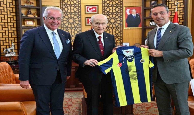 Fenerbahçeden siyasi parti ziyaretleriyle ilgili iddialara yanıt