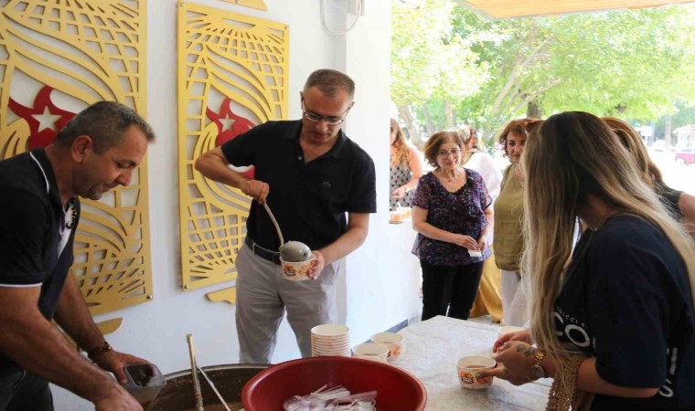 Fethiye Kaymakamlığından geleneksel aşure ikramı