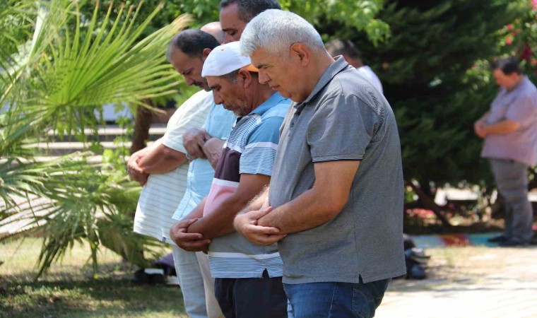 Fethiyede Haniye için gıyabi cenaze namazı kılındı