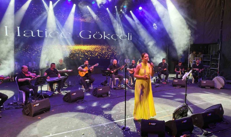 Geleneksel Ağustos Fuarında müzik ziyafeti yaşandı