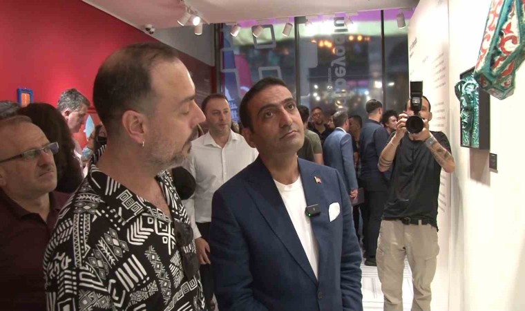 Genç sanatçılardan ‘Şimdi Beyoğlu sergisi İstiklal Sanat Galerisinde gerçekleşti