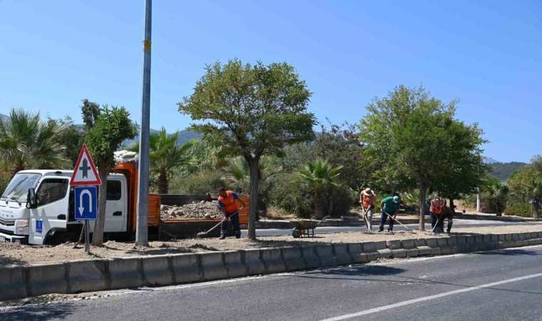 Güzelçamlının refüj ve kavşaklarına estetik düzenleme