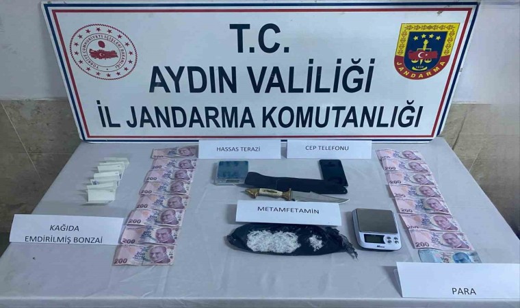 Jandarma ekipleri Aydında uyuşturucuya geçit vermiyor