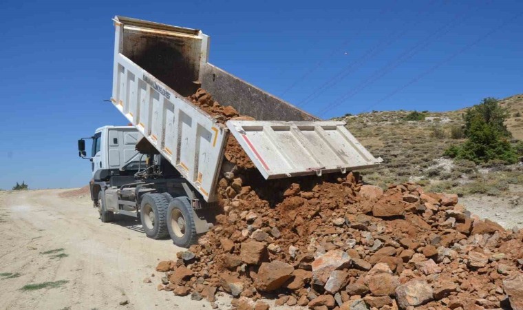 Kahramankazanda yol, okul ve sosyal alanlarda iyileştirme yapıldı