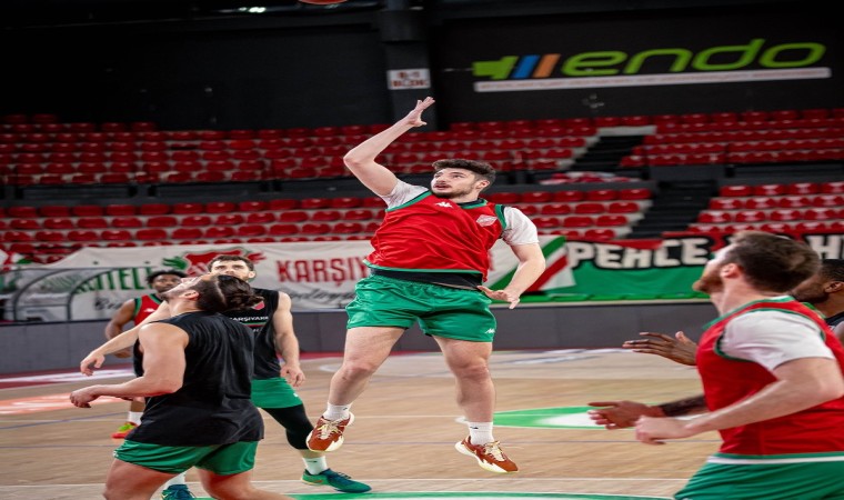 Karşıyaka Basketbolda hareketli saatler yaşanıyor